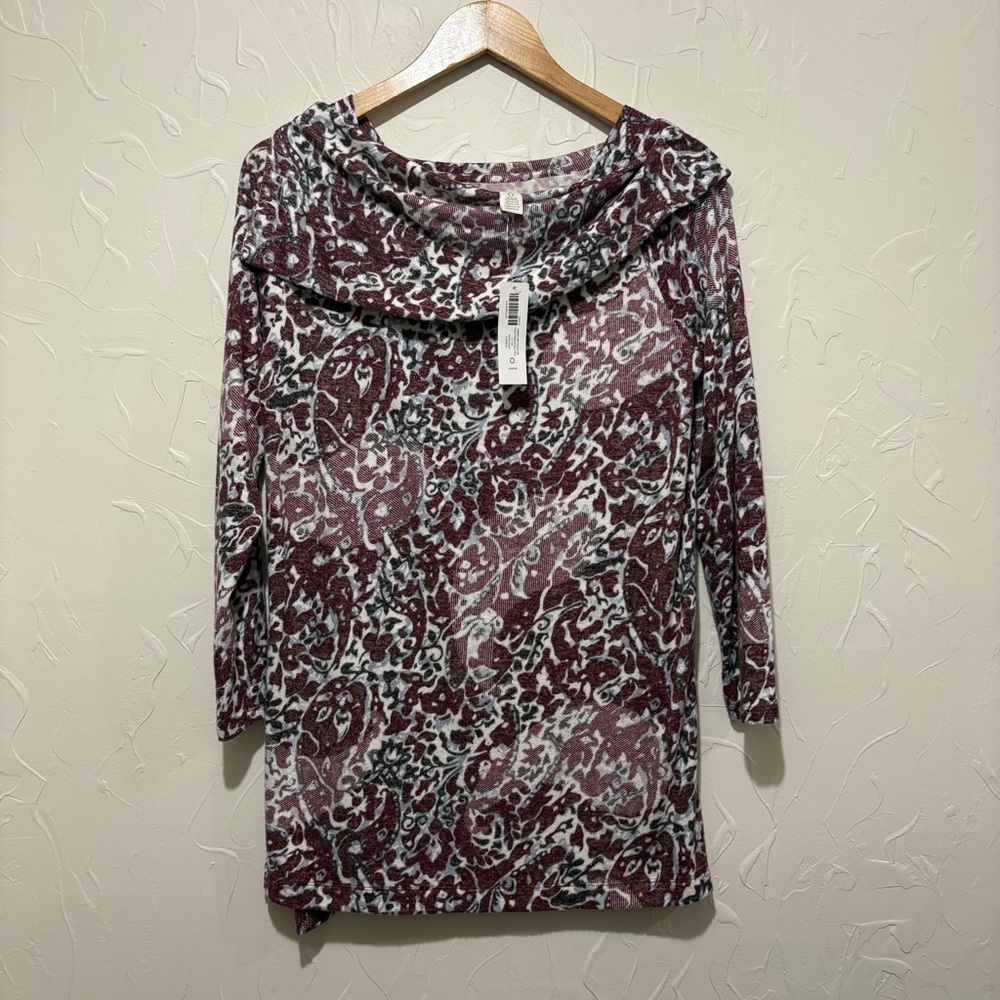 NWT Zenergy by Chico’s “Cozy Print Pullover” damask print layered chest top (S)